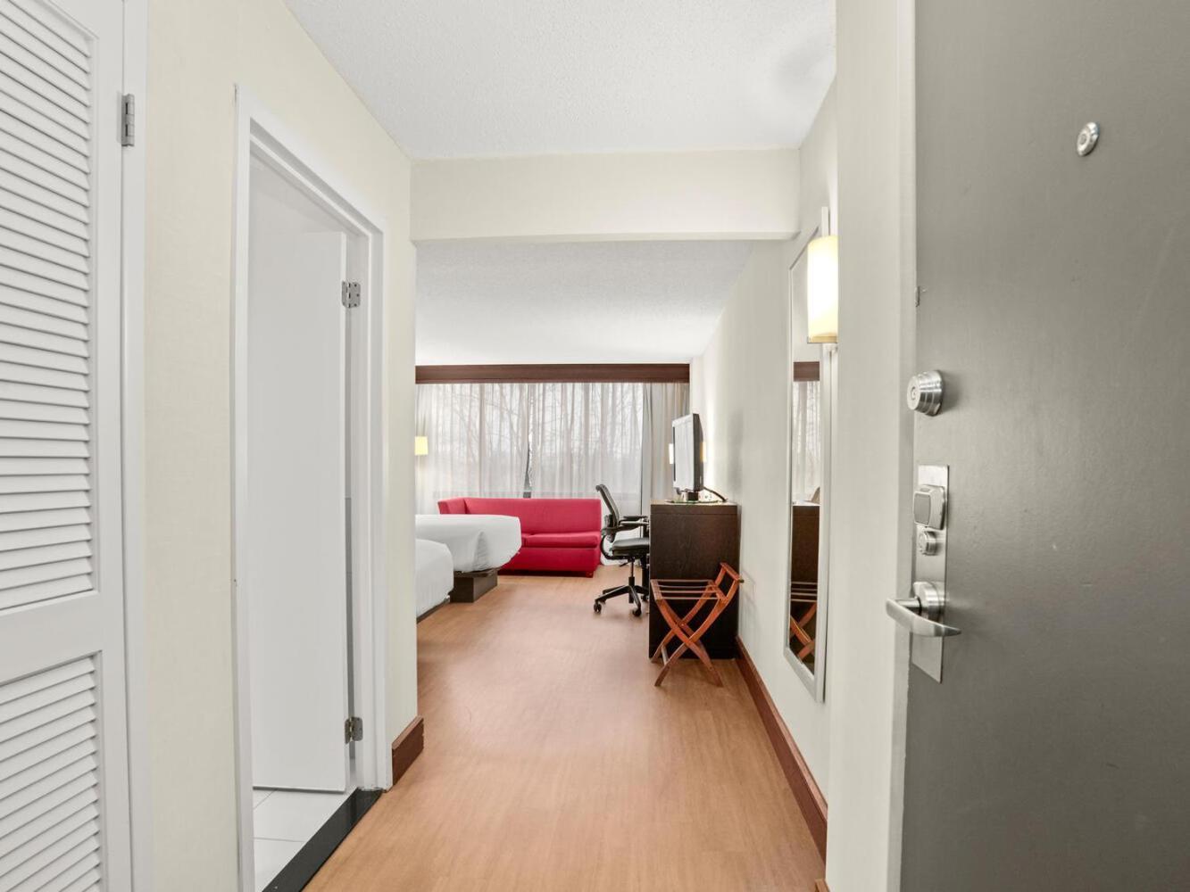 The Armon Stamford Hotel & Conference Center 外观 照片