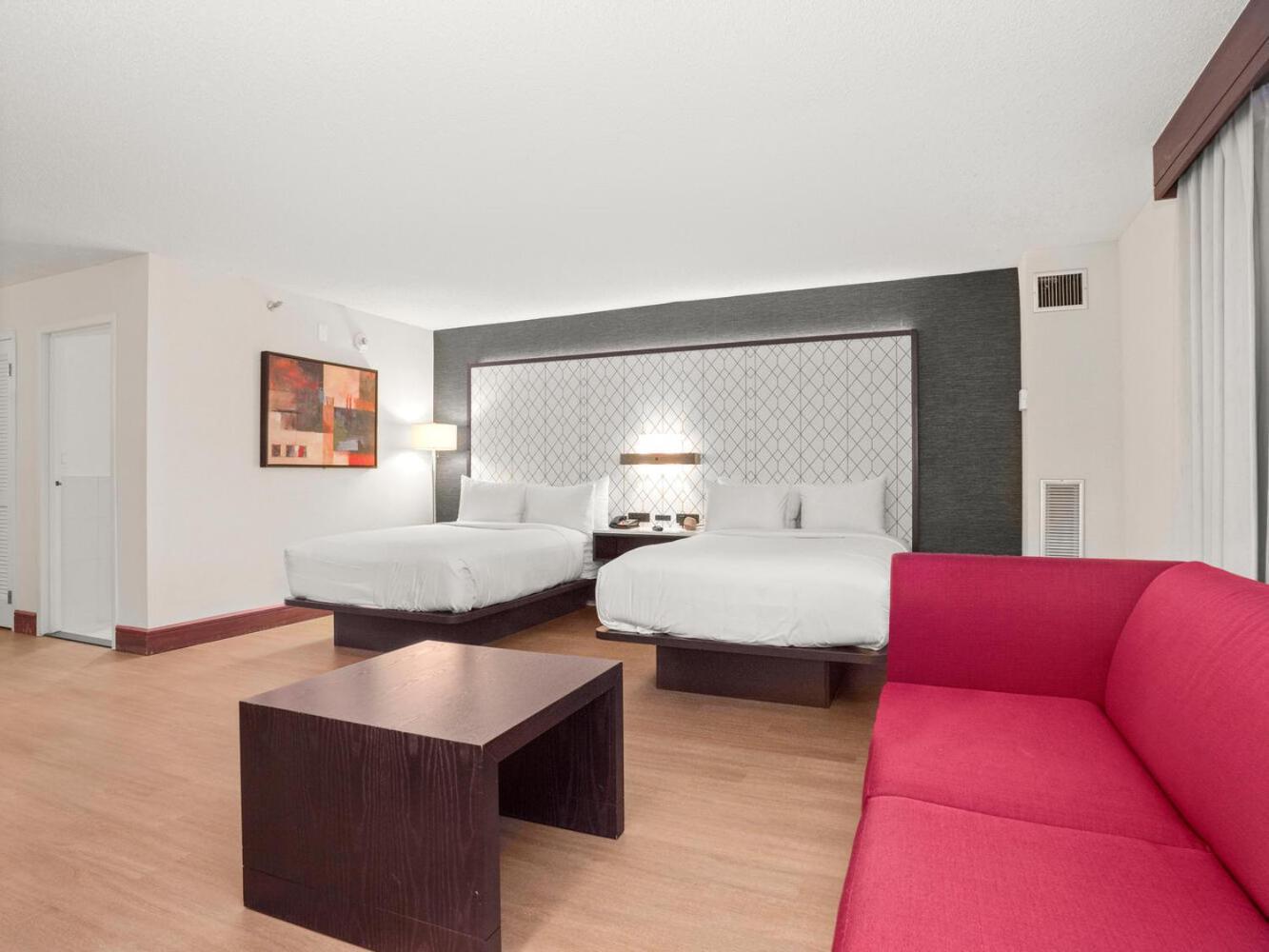 The Armon Stamford Hotel & Conference Center 外观 照片