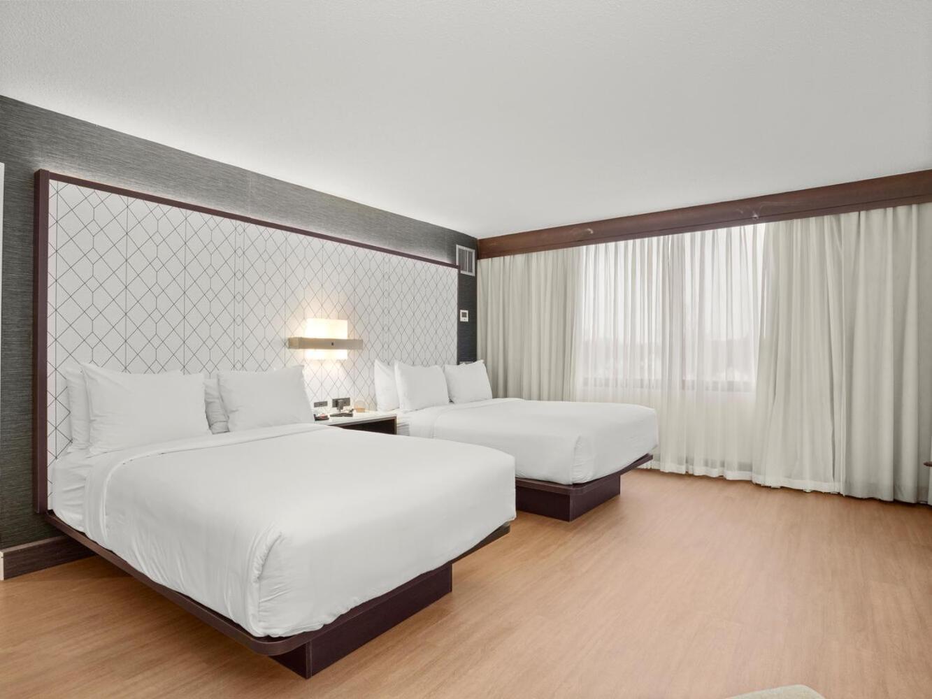 The Armon Stamford Hotel & Conference Center 外观 照片