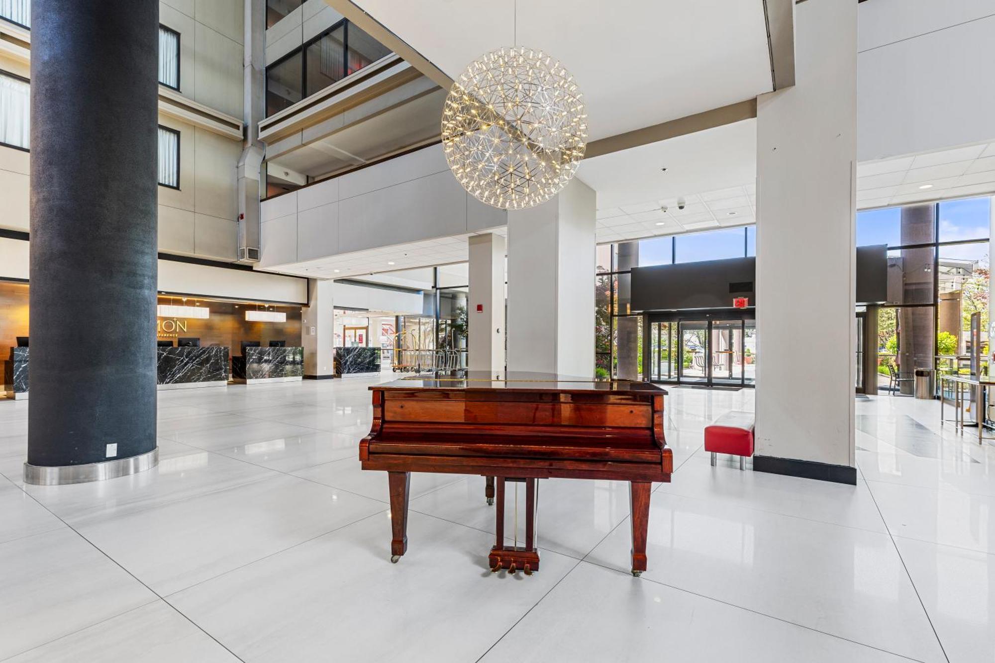 The Armon Stamford Hotel & Conference Center 外观 照片