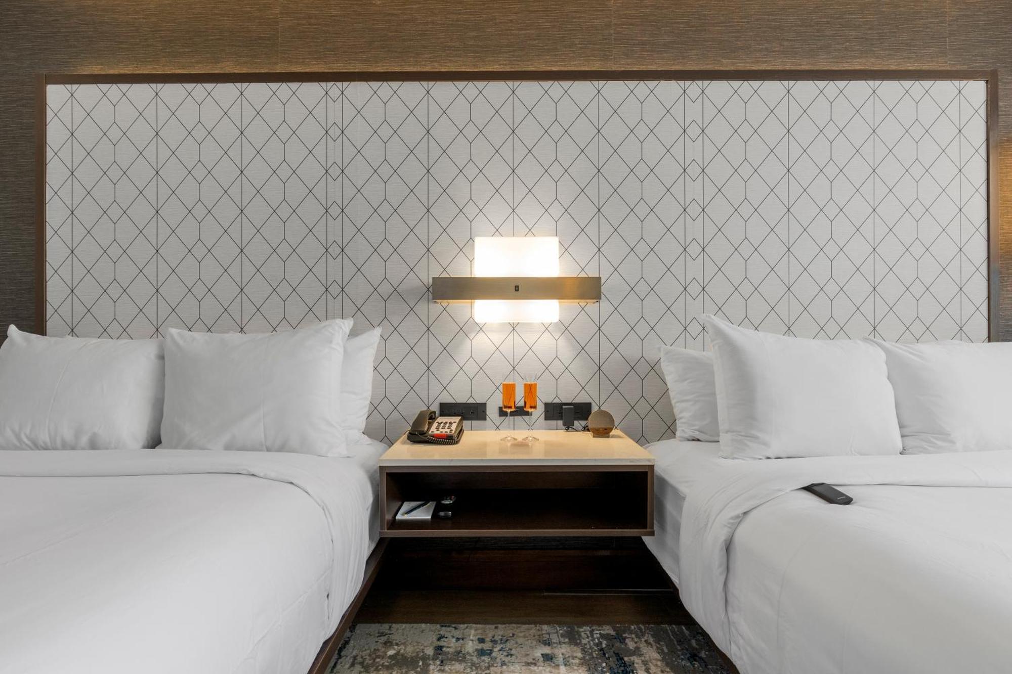The Armon Stamford Hotel & Conference Center 外观 照片